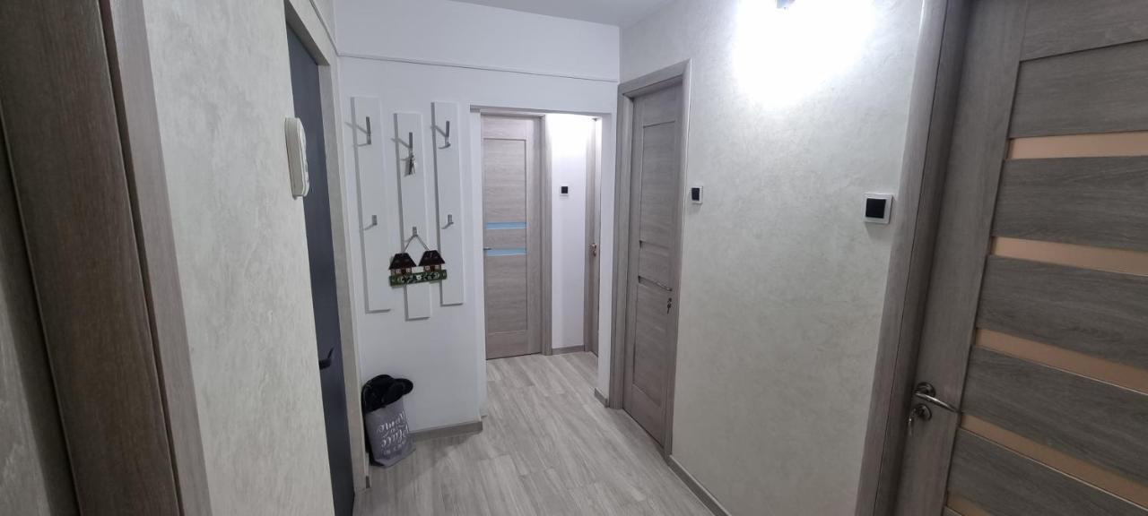 Ilona Apartament 3 Camere Râmnicu Vâlcea Exteriör bild