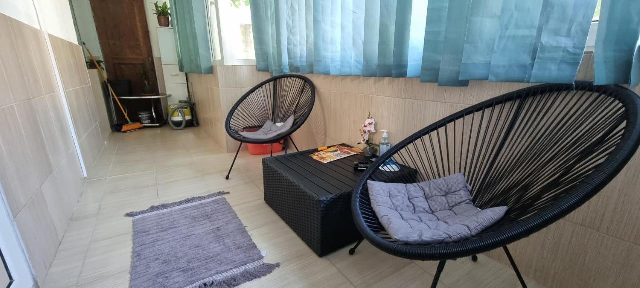 Ilona Apartament 3 Camere Râmnicu Vâlcea Exteriör bild